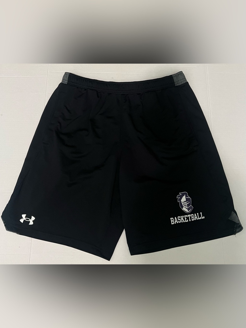 Under Armour Mens Ardrey Kell Knights (NC) Basketball heatgear Shorts Size Large
